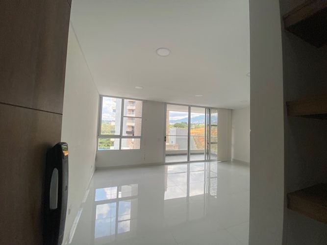 Apartamento de 3 alcobas en arriendo en Ciudad Jardin, Cali, 112 m² · foto 3 de 24