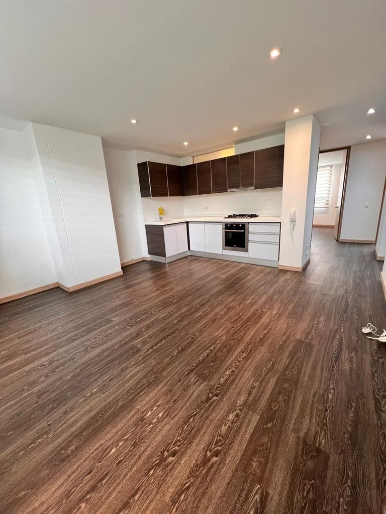 Apartamento en venta en Lagos De Torca, Bogotá · foto 2 de 14