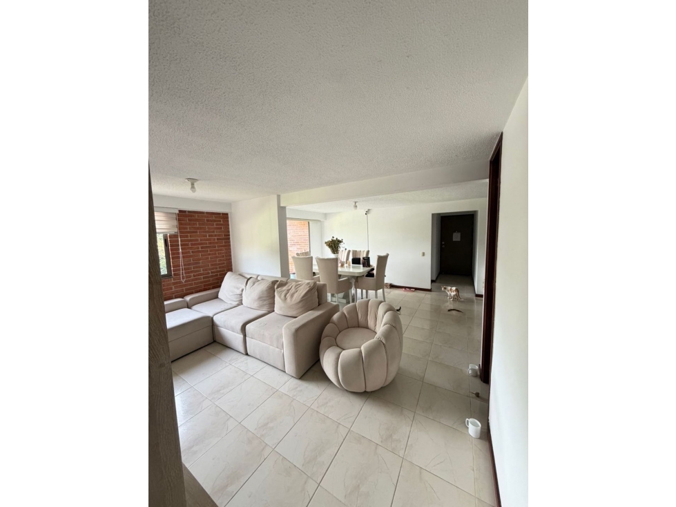 Apartamento en venta en La Almeria, Medellín · foto 4 de 10