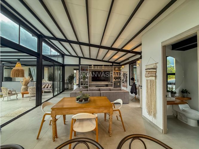 Casa de 3 alcobas en venta en Escobero, Envigado, 260 m² · foto 4 de 23