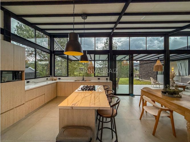 Casa de 3 alcobas en venta en Escobero, Envigado, 260 m² · foto 6 de 23