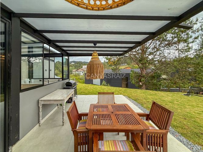 Casa de 3 alcobas en venta en Escobero, Envigado, 260 m² · foto 10 de 23