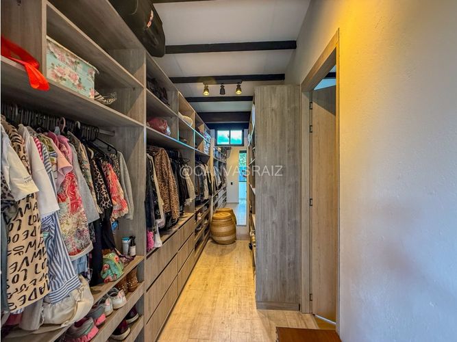 Casa de 3 alcobas en venta en Escobero, Envigado, 260 m² · foto 15 de 23