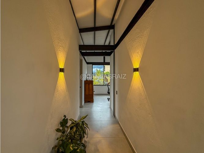 Casa de 3 alcobas en venta en Escobero, Envigado, 260 m² · foto 16 de 23