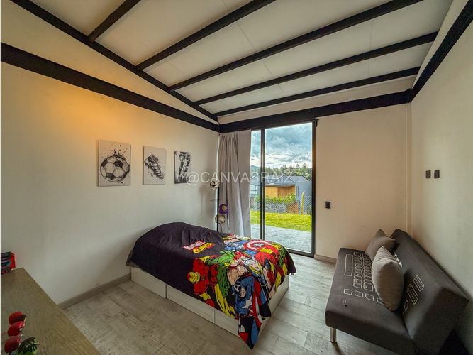 Casa de 3 alcobas en venta en Escobero, Envigado, 260 m² · foto 17 de 23