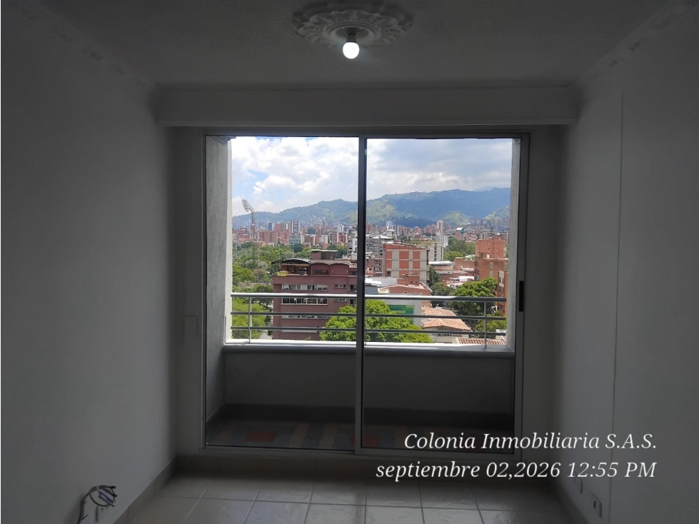 Apartamento en arriendo en Los Colores, Medellín · foto 4 de 13