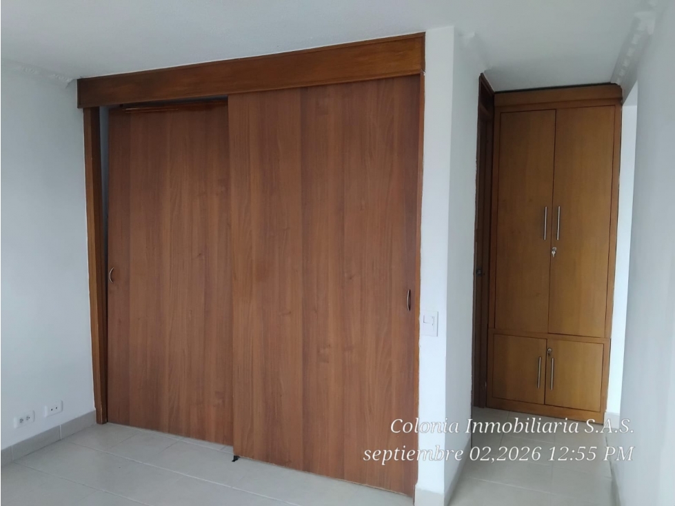 Apartamento en arriendo en Los Colores, Medellín · foto 5 de 13