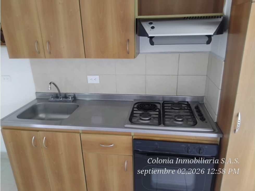 Apartamento en arriendo en Los Colores, Medellín · foto 9 de 13