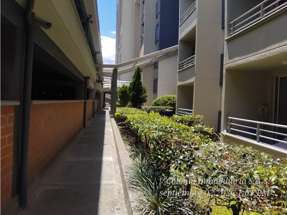 Apartamento en arriendo en Los Colores, Medellín · foto 10 de 13