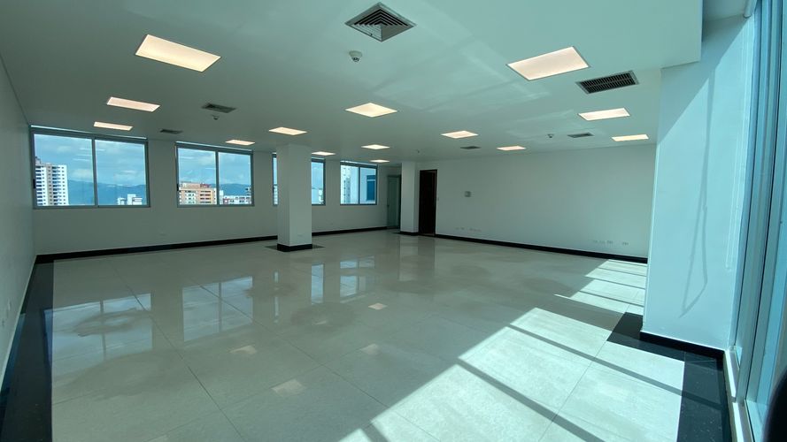 Oficina en venta en Antonia Santos Centro, Bucaramanga, 99 m² · foto 5 de 7