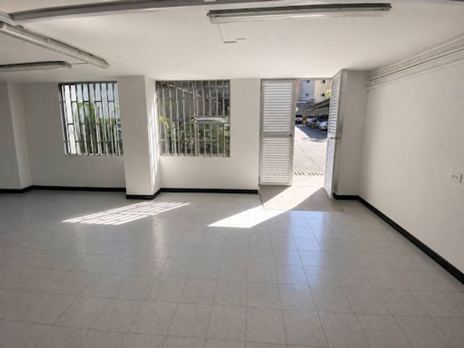 Oficina en arriendo en Lorena, Medellín, 153 m² · foto 12 de 20