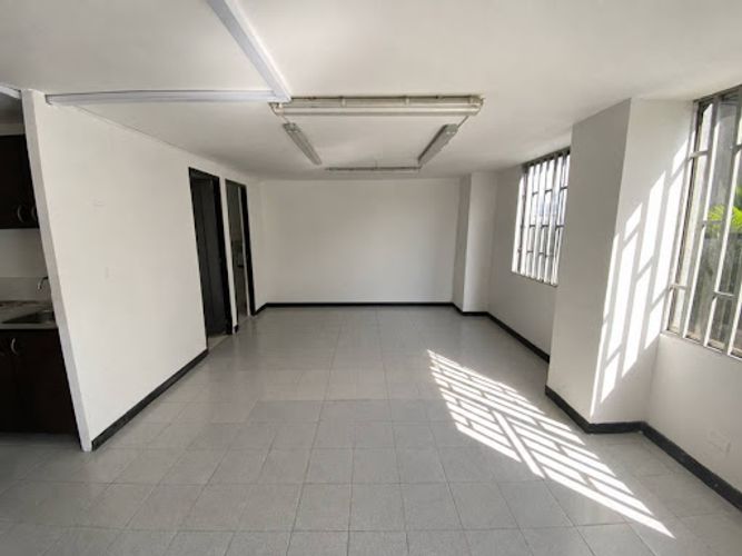 Oficina en arriendo en Lorena, Medellín, 153 m² · foto 13 de 20