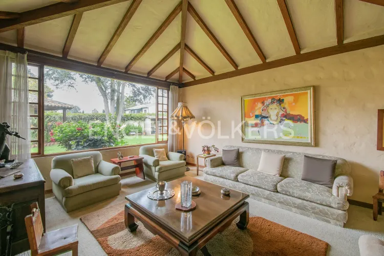 Casa de 3 alcobas en venta en Guaymaral, Bogotá, 246 m² · foto 2 de 18