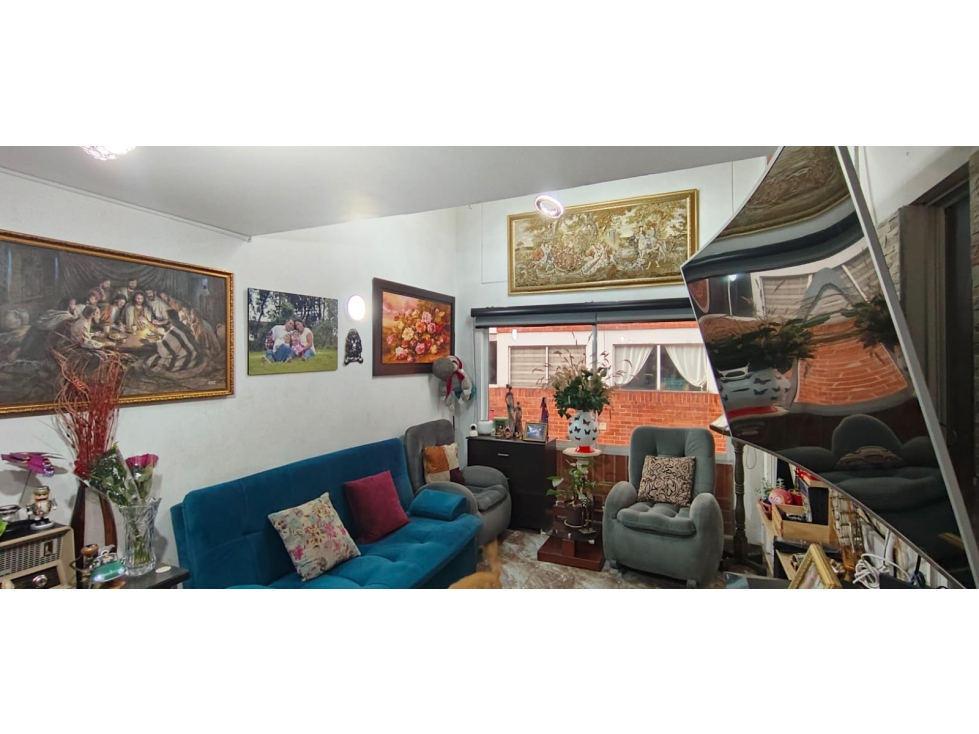 Casa en venta en Ciudad Alsacia, Bogotá · foto 3 de 24