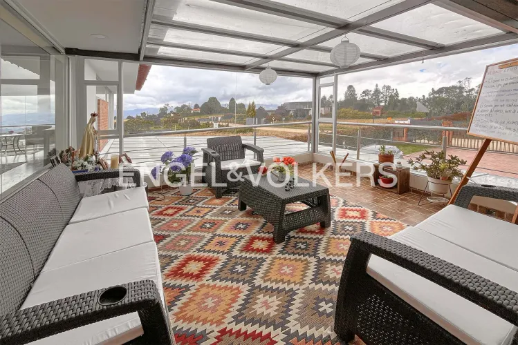 Casa de 6 alcobas en venta en Yerbabuena, Sopó, 458 m² · foto 17 de 20