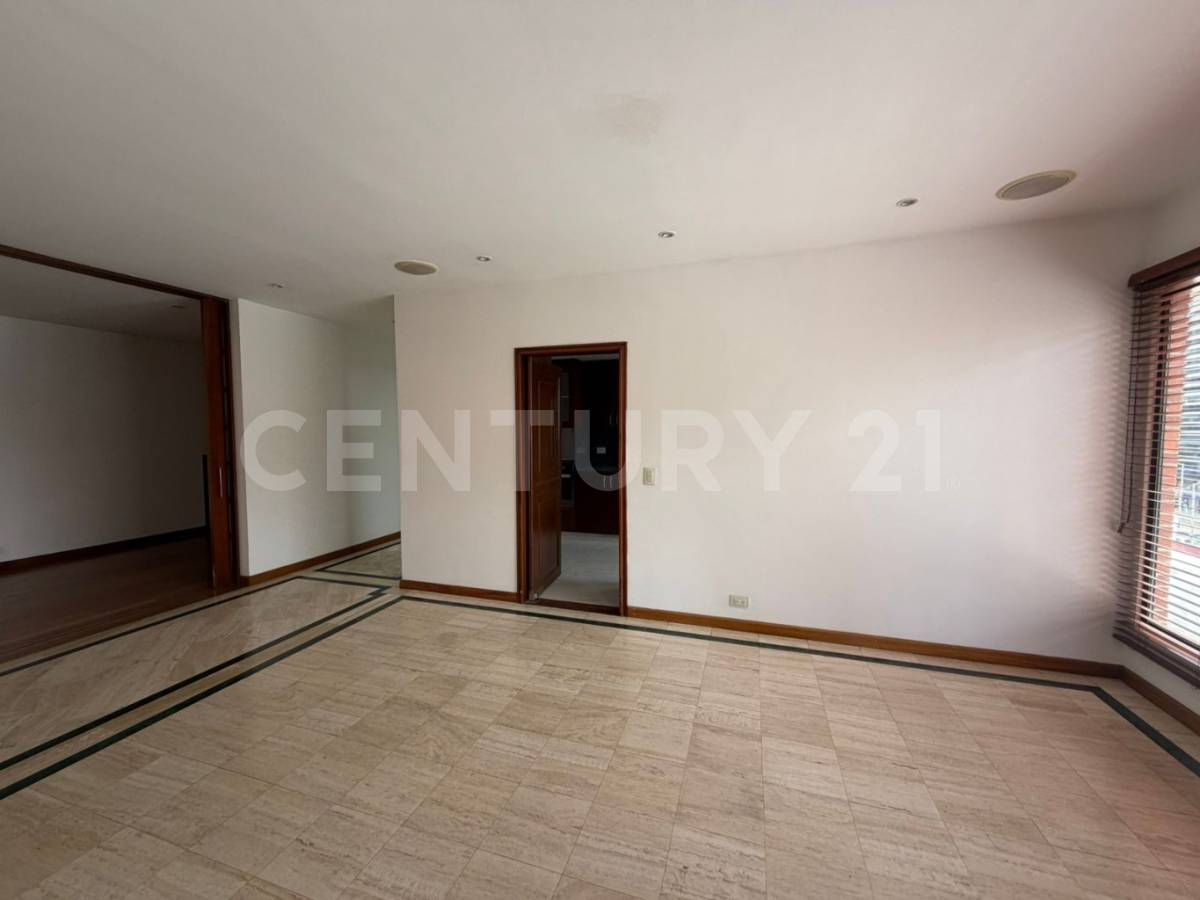 Apartamento en venta en La Cabrera, Bogotá · foto 3 de 18