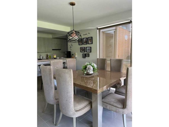 Casa de 4 alcobas en venta en Alfaguara, Jamundí, 205 m² · foto 10 de 24
