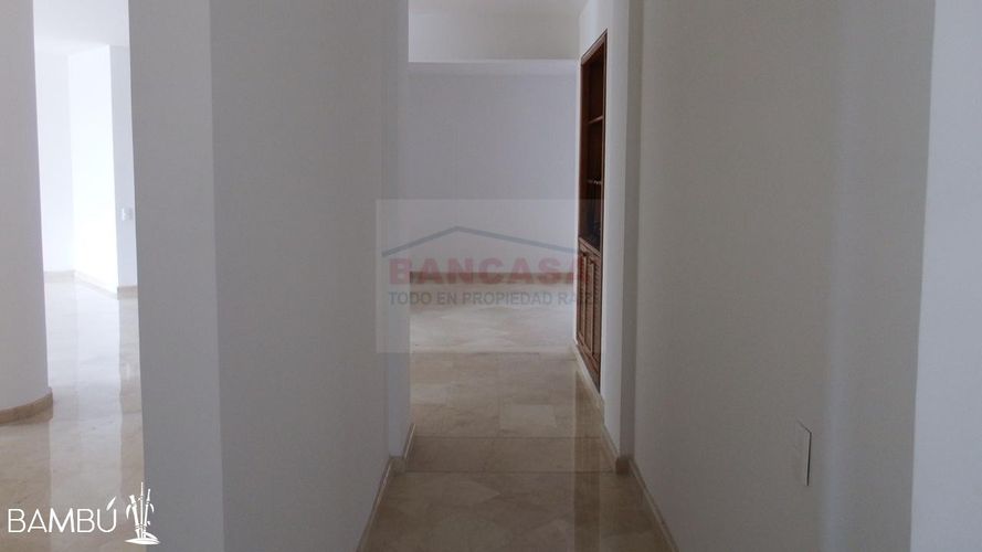Apartamento de 4 alcobas en venta en Laureles, Medellín, 200 m² · foto 4 de 24