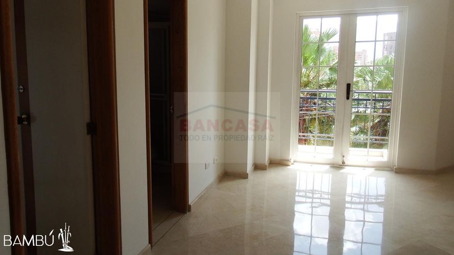 Apartamento de 4 alcobas en venta en Laureles, Medellín, 200 m² · foto 8 de 24
