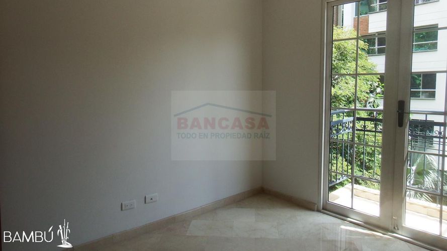 Apartamento de 4 alcobas en venta en Laureles, Medellín, 200 m² · foto 10 de 24