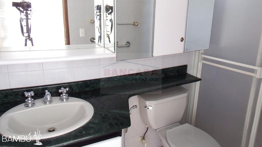 Apartamento de 4 alcobas en venta en Laureles, Medellín, 200 m² · foto 20 de 24