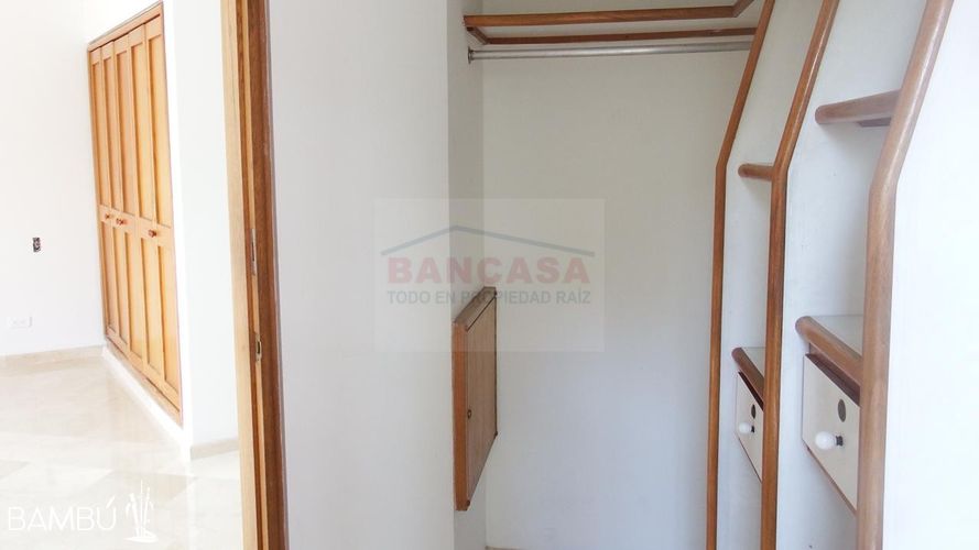 Apartamento de 4 alcobas en venta en Laureles, Medellín, 200 m² · foto 22 de 24