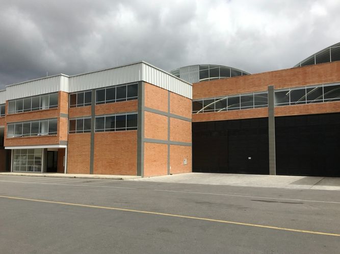 Bodega en venta en Centro Tocancipá, Tocancipá, 1272 m² · foto 2 de 10