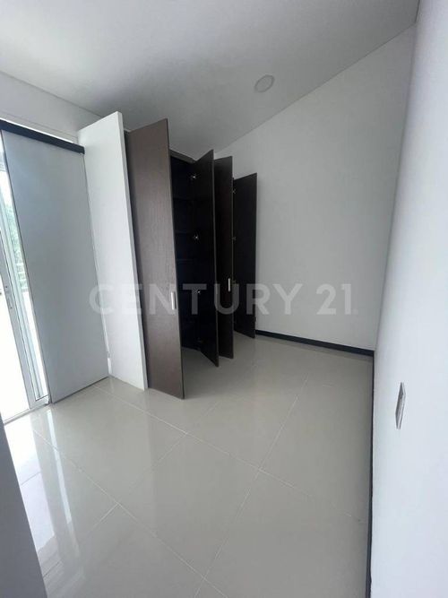 Casa de 3 alcobas en venta en El Castillo, Jamundí, 118 m² · foto 8 de 21