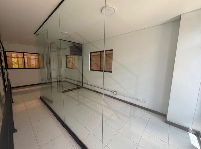 Bodega en arriendo en Zona Industrial No. 3, Itagüí, 370 m² · foto 14 de 24