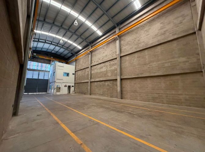 Bodega en arriendo en Zona Industrial No. 3, Itagüí, 370 m² · foto 18 de 24