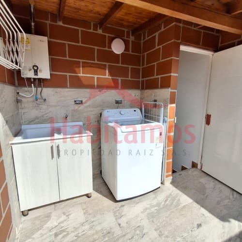 Apartamento de 4 alcobas en venta en Abreo, Rionegro, 39 m² · foto 23 de 24