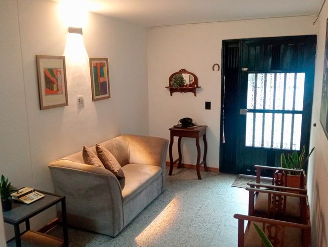 Casa de 3 alcobas en venta en Laureles, Medellín, 133 m² · foto 3 de 20