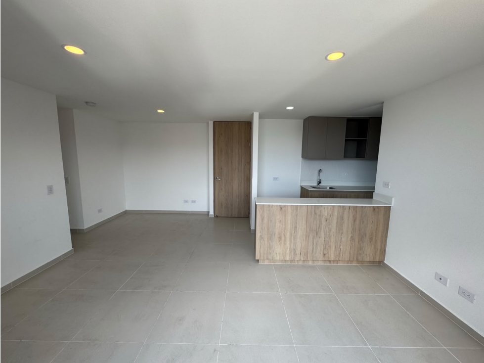 Apartamento en arriendo en La Doctora, Sabaneta · foto 4 de 17