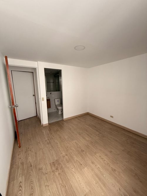 Apartamento de 3 alcobas en venta en Las Orquideas, Bogotá, 60 m² · foto 7 de 13