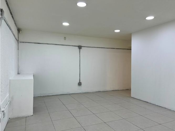 Local en arriendo en Patio Bonito, Medellín, 182 m² · foto 4 de 10