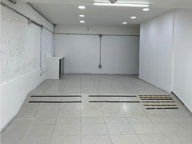 Local en arriendo en Patio Bonito, Medellín, 182 m² · foto 5 de 10