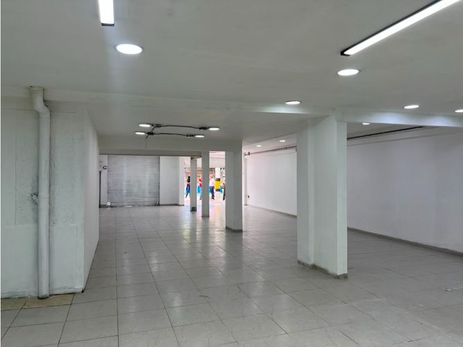 Local en arriendo en Patio Bonito, Medellín, 182 m² · foto 8 de 10