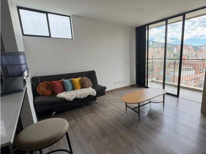 Apartamento de 2 alcobas en arriendo en Las Vegas, Envigado, 74 m² · foto 3 de 11