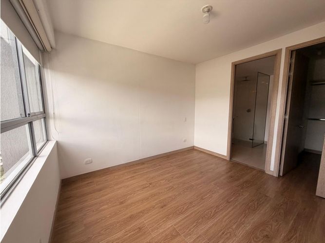 Apartamento de 3 alcobas en arriendo en El Poblado, Medellín, 101 m² · foto 9 de 15