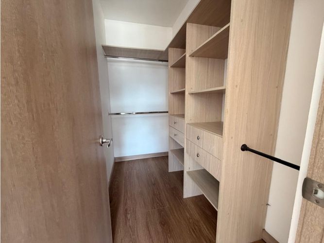 Apartamento de 3 alcobas en arriendo en El Poblado, Medellín, 101 m² · foto 10 de 15