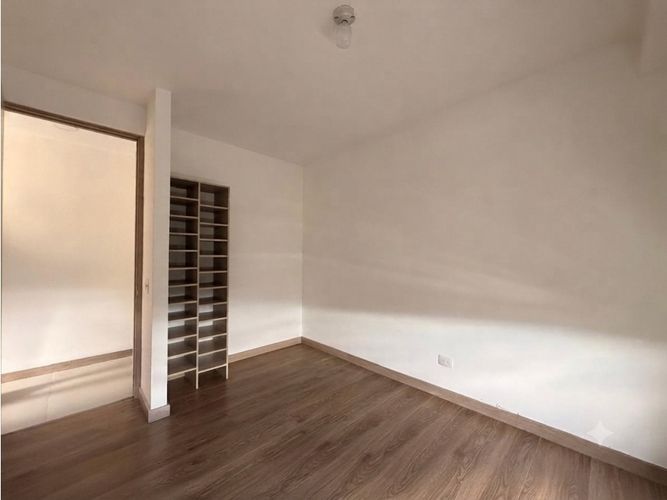 Apartamento de 3 alcobas en arriendo en El Poblado, Medellín, 101 m² · foto 12 de 15