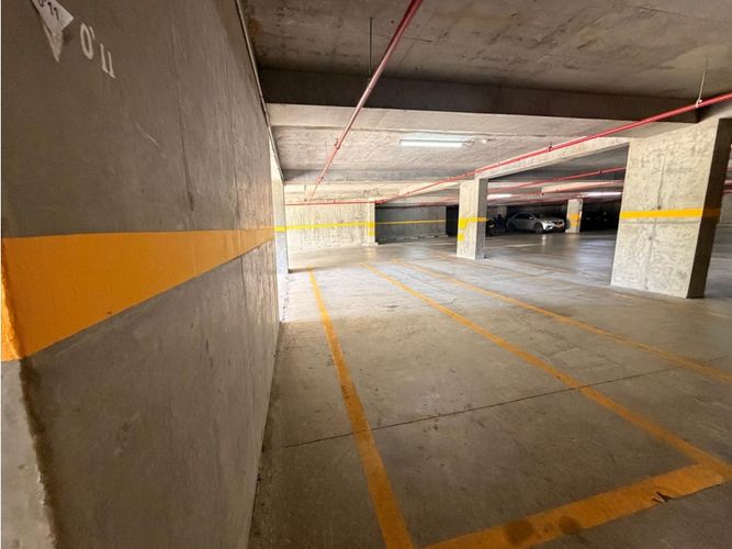 Apartamento de 3 alcobas en arriendo en El Poblado, Medellín, 101 m² · foto 14 de 15
