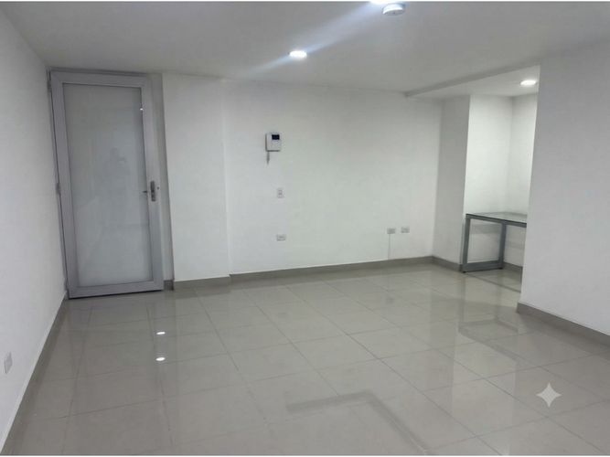 Oficina en arriendo en Parque Residencial La Sabana, Sabaneta, 32 m² · foto 6 de 11