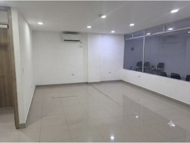 Oficina en arriendo en Parque Residencial La Sabana, Sabaneta, 32 m² · foto 7 de 11