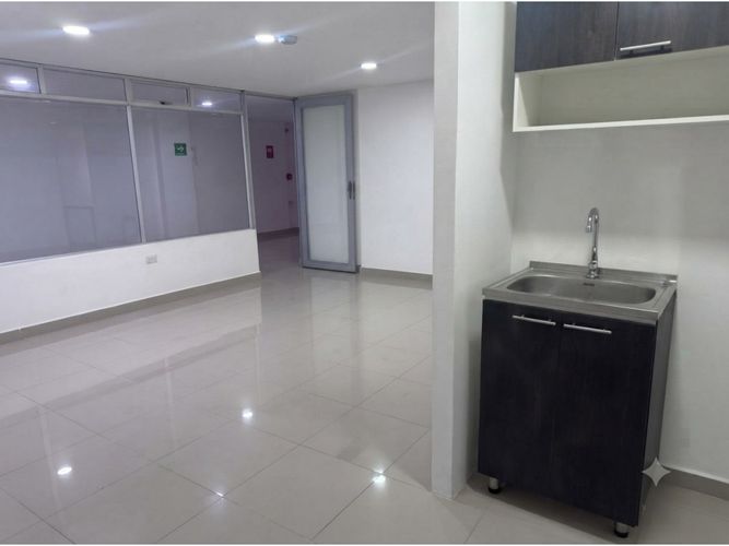 Oficina en arriendo en Parque Residencial La Sabana, Sabaneta, 32 m² · foto 8 de 11