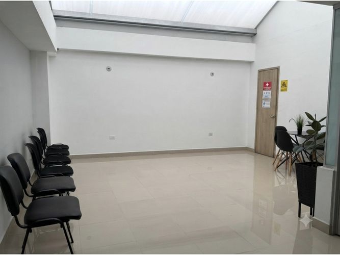 Oficina en arriendo en Parque Residencial La Sabana, Sabaneta, 32 m² · foto 11 de 11