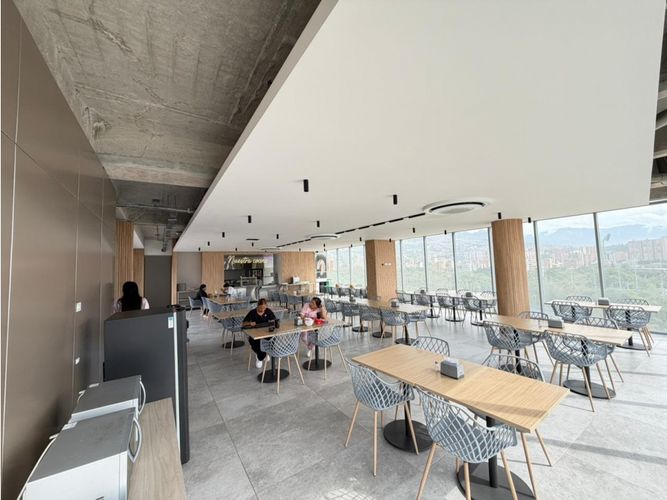 Oficina en arriendo en El Velodromo, Medellín, 270 m² · foto 2 de 24