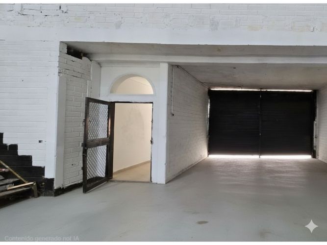 Bodega en arriendo en La Candelaria, Medellín, 469 m² · foto 4 de 9