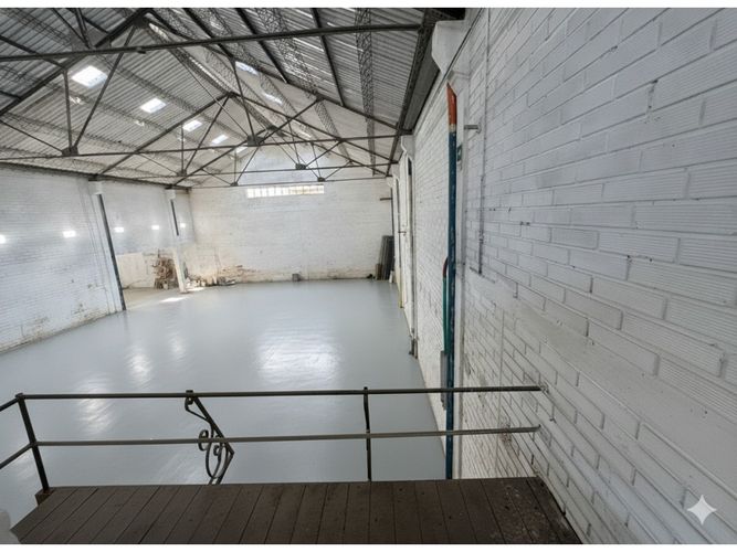 Bodega en arriendo en La Candelaria, Medellín, 469 m² · foto 8 de 9