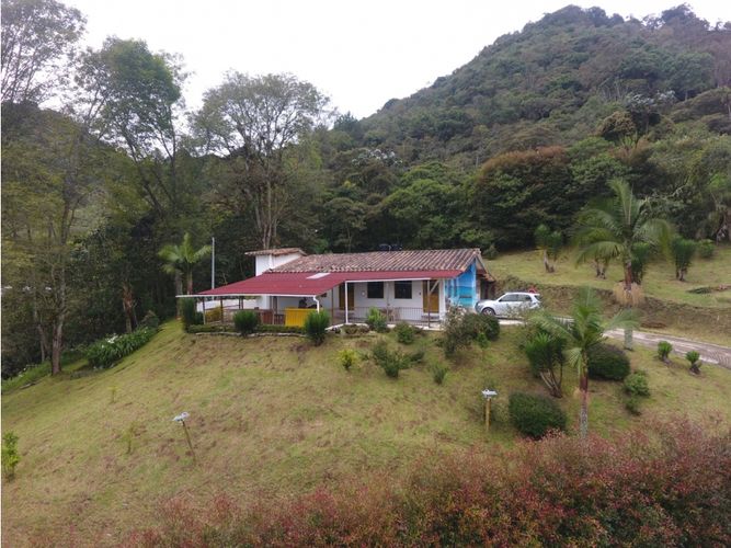 Casa de 2 alcobas en arriendo en Astorga, Rionegro, 110 m² · foto 4 de 22